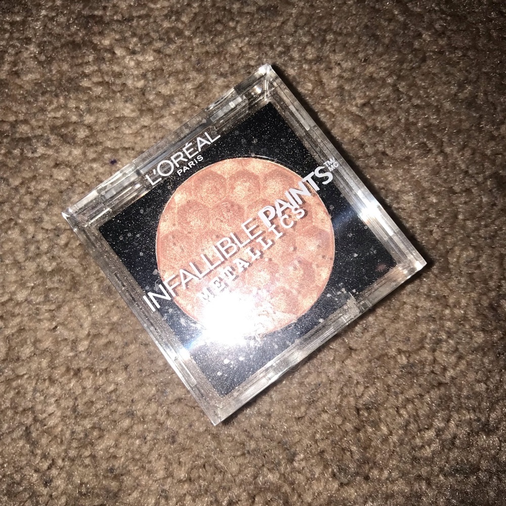 Metallic Eyeshadow